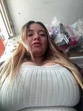 Valery_mora - Out boobs