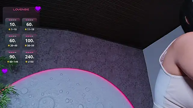 ReinaChloe - I rub my pussy with the Domi 3 min 💦