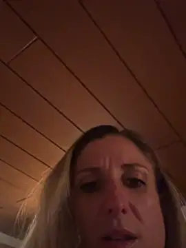 VivienneBlac - Show my Feet and Tease Slowly 👣