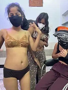 Sexy_trio - Show dick