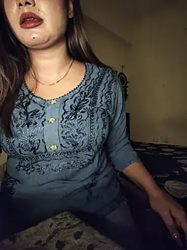 Shreshtha_sasha - Oil on Boobs