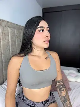 EmiilyEvans_ - show machine