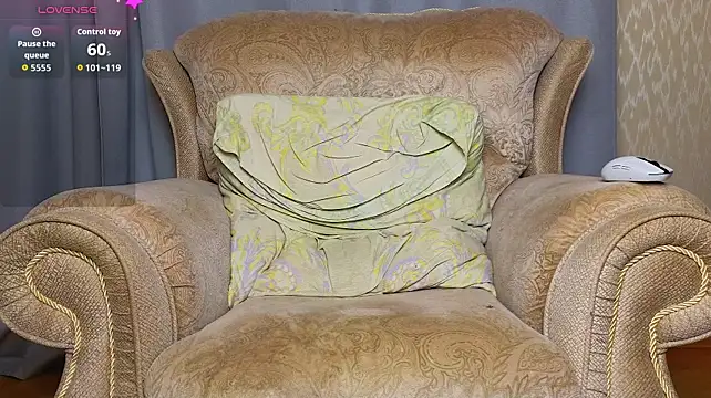 Cowell_Adelina - slap pussy