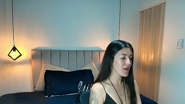LiaCooper_ - DEEP ANAL PLUG + CLIT LUSH FOR 3 M🍒🍑