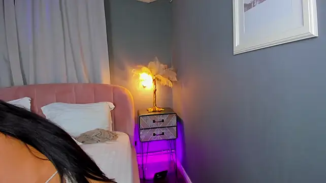 AmedeeaBanks - Help me to get a deep orgasm