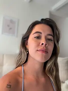 Emilia_Bakerr - Undress me dance( ticket show)