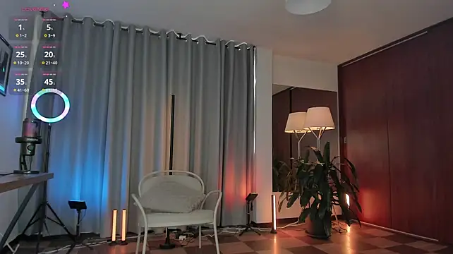 Karinnixx - Play Domi