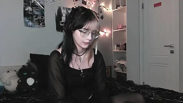 Lilisvampiris - doggy on the bed