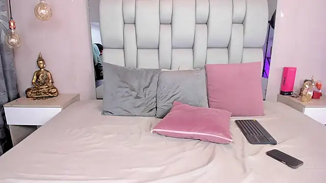 SusanBenett - 3 finger my ass