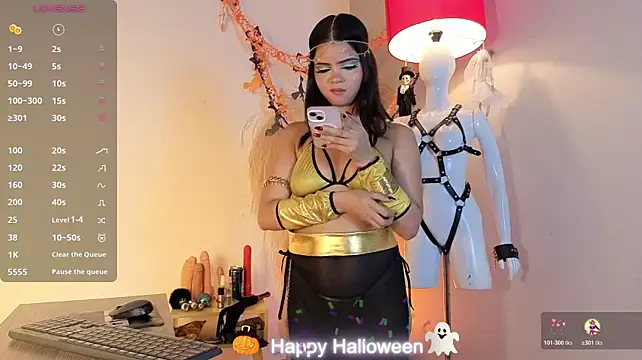 ConniecuteE - lick my dick