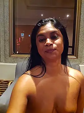 Sensual_indian7 - Join Leia for a romantic oily bubble bat