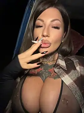 Krysstal003 - Handjob driver+spit dick