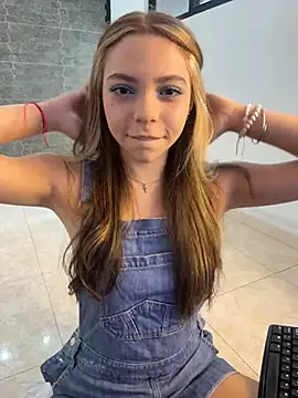 Mia_honey3