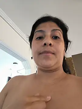 Antonella_SW1 - Show pussy 2 min🥵😈