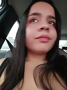 Julieth_hot-69 - Undress me in the car 😈🙈