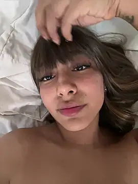 Linarodri - BAILE DESNUDA Y MASTURBARME