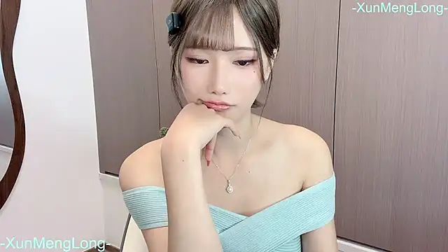 -XunMengLong- - 换一件性感衣服♥