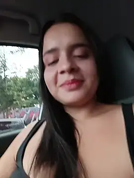 Julieth_hot-69 - Undress me in the car 😈🙈