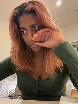 DonnaShy - Bed tease with a toy peek🫦