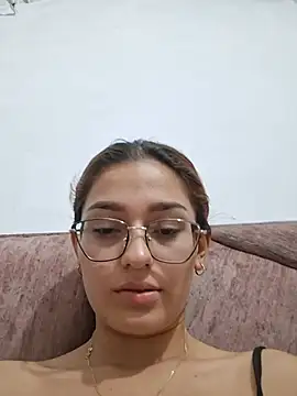 Ary-18 - doggy + 2 finger in ass