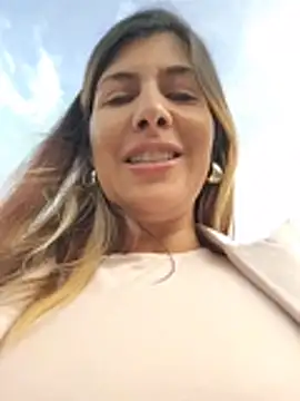 Scarlett_moore - Pinch nipples for you