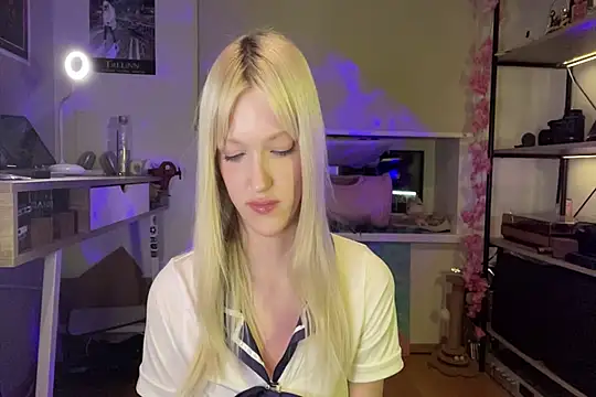 ShoshanaNogueras - Blow kiss