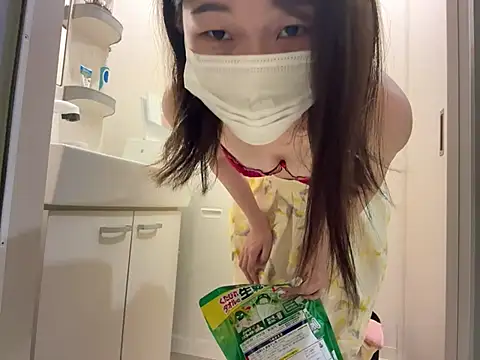 Tsumugi_tsumu - スカート脱いでパンツ見せ❤︎