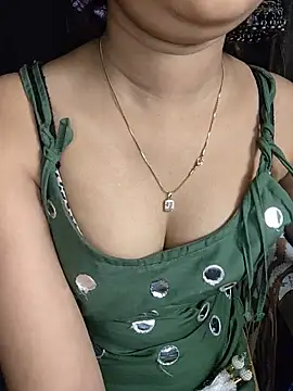 Mishti_doi - full nude in public