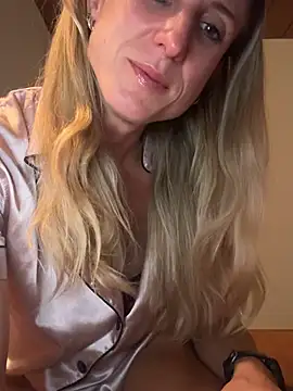 VivienneBlac - Massage your hot Boobs for 2 Min 🍒
