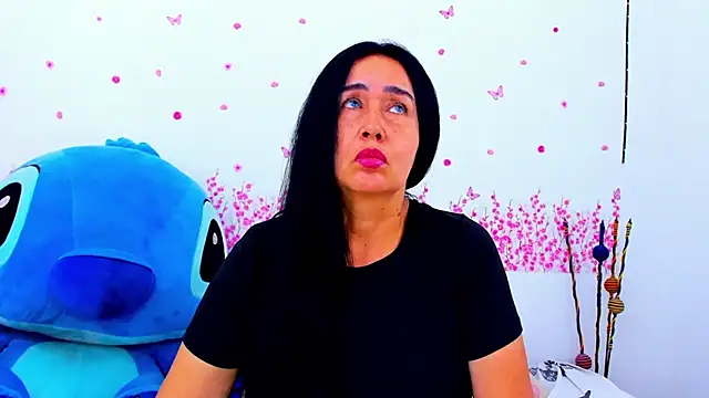 HorniestMilf - feet job