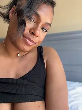 CandyLuxxxx - Naked for Daddy ♥️ vid last tip
