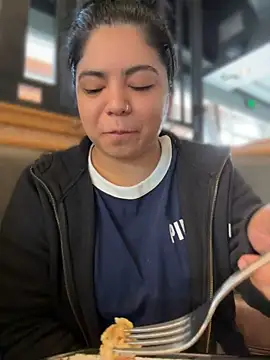 Kimmiakiss22 - Make Me Squirm And Wet In Public