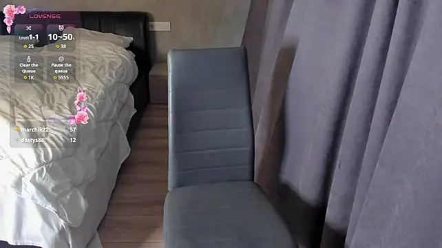 Karinisse - Rub my pussy