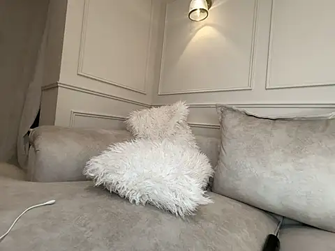 Lola_raeXX - Bra Off