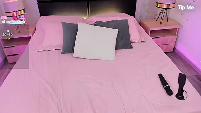 Zamarax - My wet pussy need fingering
