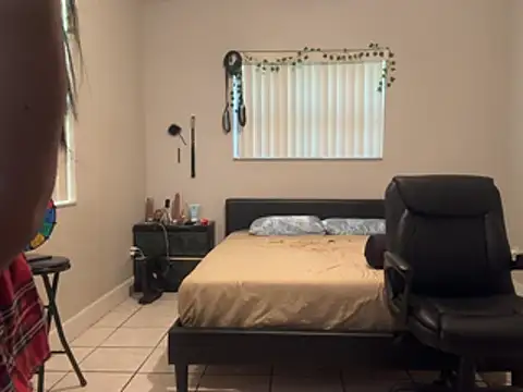Gator_Zoe - 5 minute blowjob