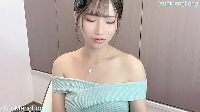 -XunMengLong- - 换一件性感衣服♥