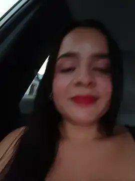 Julieth_hot-69 - Undress me in the car 😈🙈