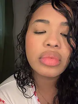EbonyStars - Cameltoe in my face