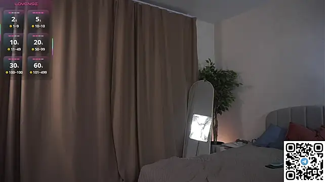 Gothgloria777 - sexy dance on bed