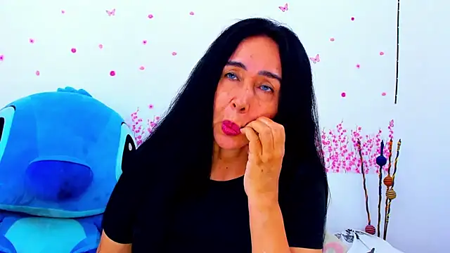 HorniestMilf - feet job