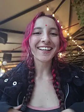 _Laary_Lily - SPANKS INDOGGY, PANTS DOWN
