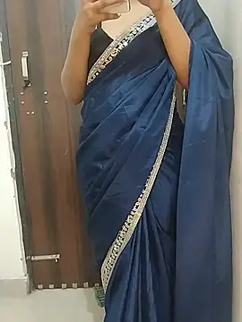 Cute_si_ladki - cucumber in pussy 2 mnt