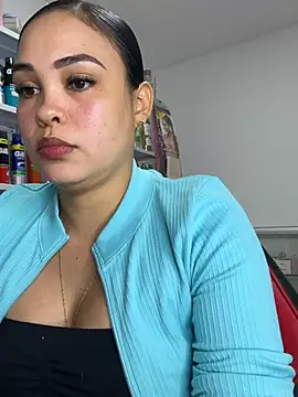 FOX_LATINA - FUCK ME HARD IN STORE 🤫😈