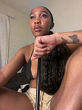Hannah_107 - Shake ass😍🥵