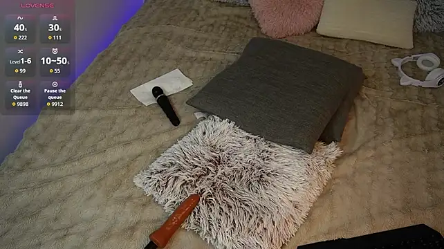 Lunaasecretss - Huge Squirt & Toy Control💦
