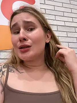 SiaLater - both girl sit topless at burger king