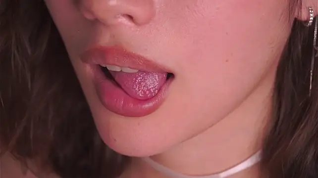 SherryBoone - Jiggle my ass close to cam