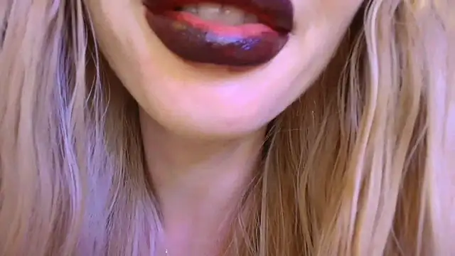 Velvet_kissx - How about some wetness?Booom 💦 😈 👄 🎇