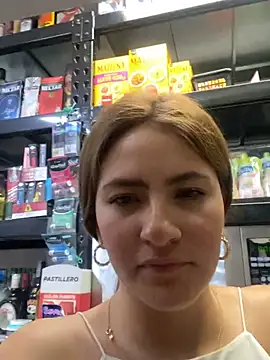 Andrea_19blonde - Squirt tick show